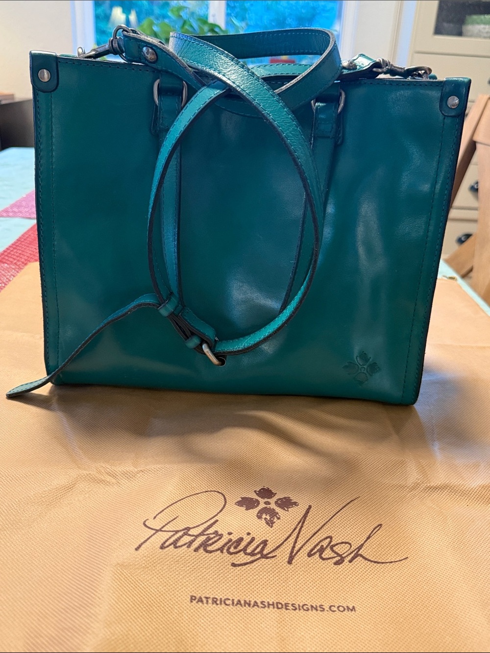 Patricia Nash Ava purse